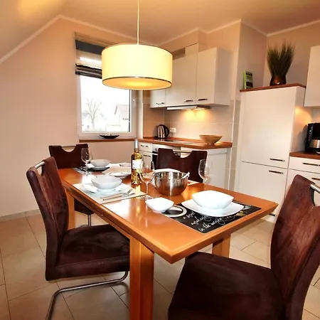 Haus Bellevue _ Og_fewo * Гёрен-Леббин